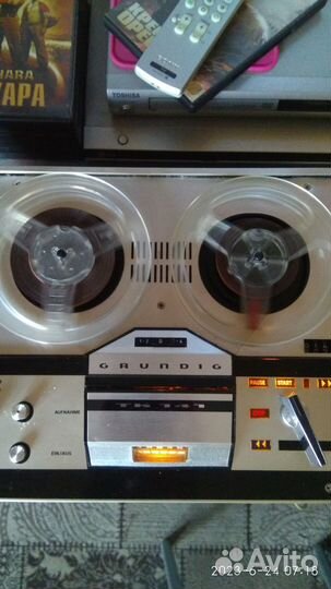 Катушечный магнитофон GrundigTK141