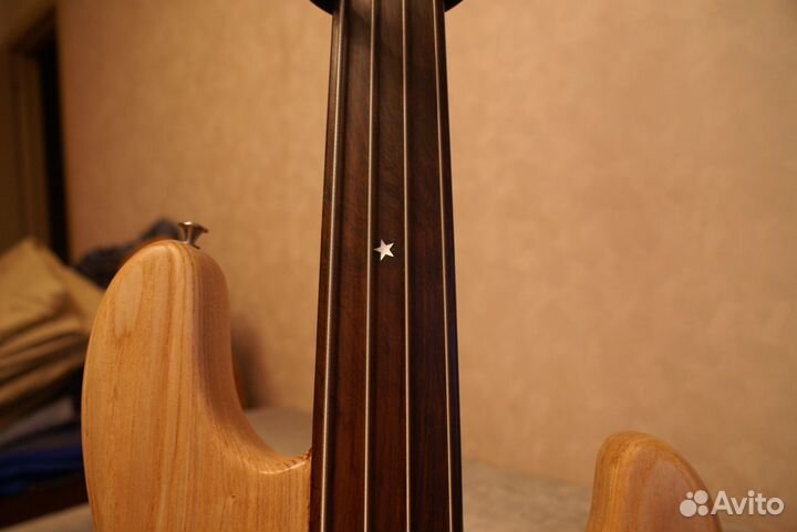 Бас гитара безладовая мастеровая P Bass