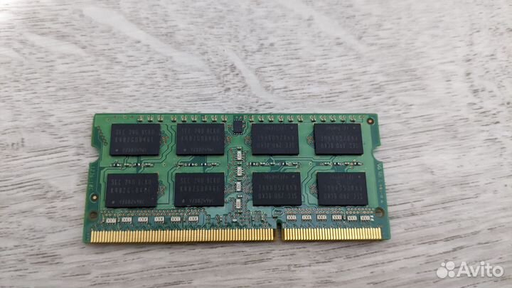 Samsung 4GB M471B5273EB0-сk0 4GB 2Rx8 PC3-12800S