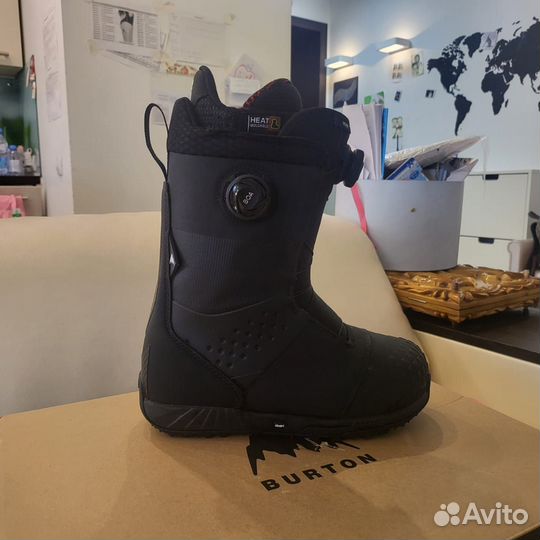 Продам сноубордические ботинки новые