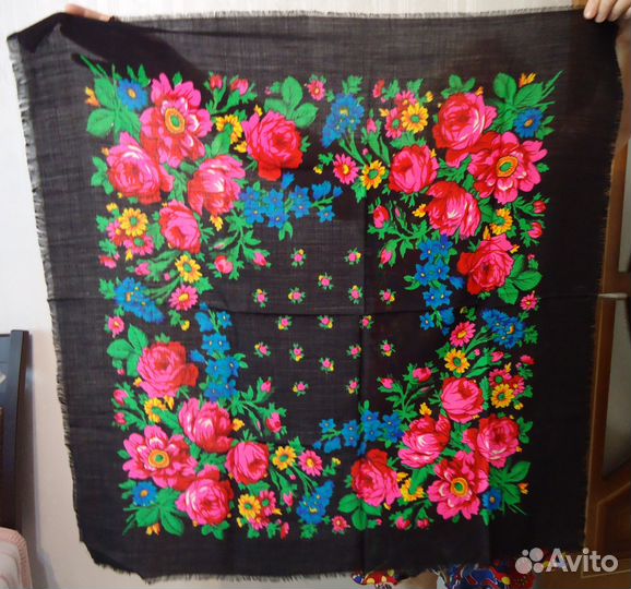 Платки Павлопосадские новые, шерсть