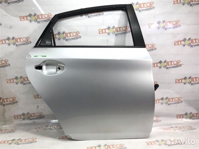 Дверь задняя правая Toyota prius ZVW30 2009-2011