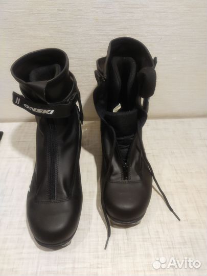 Лыжные ботинки