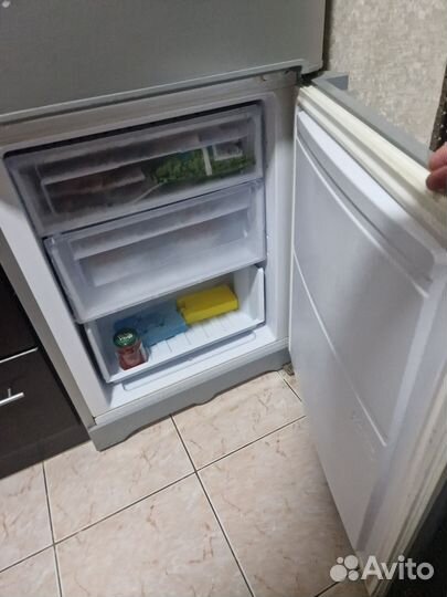 Холодильник бу indesit