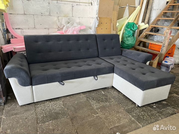 Диван угловой с оттоманкой