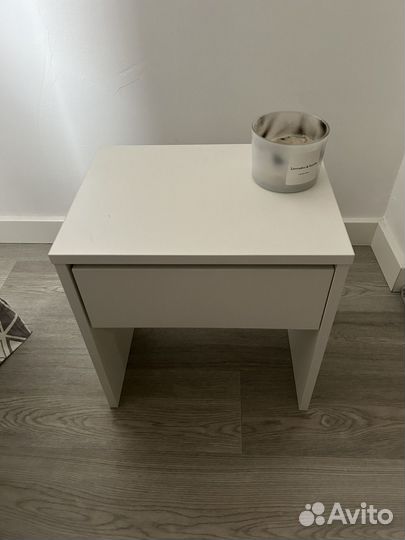 Тумба прикроватная