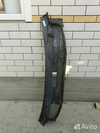 Наклада под капот