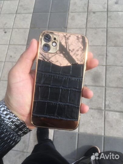 iPhone 11
