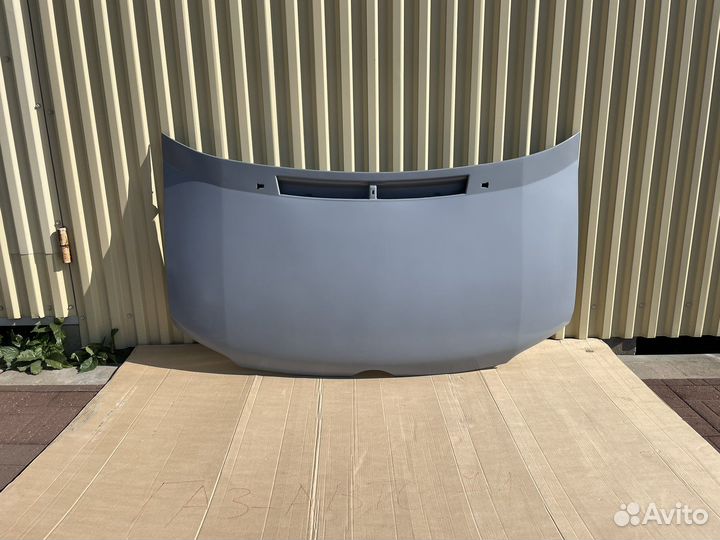 Капот на Mercedes Sprinter Classic в грунте новый