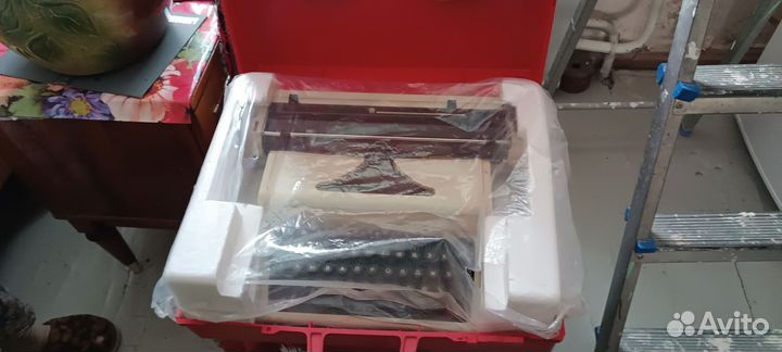 Печатная пишущая машинка