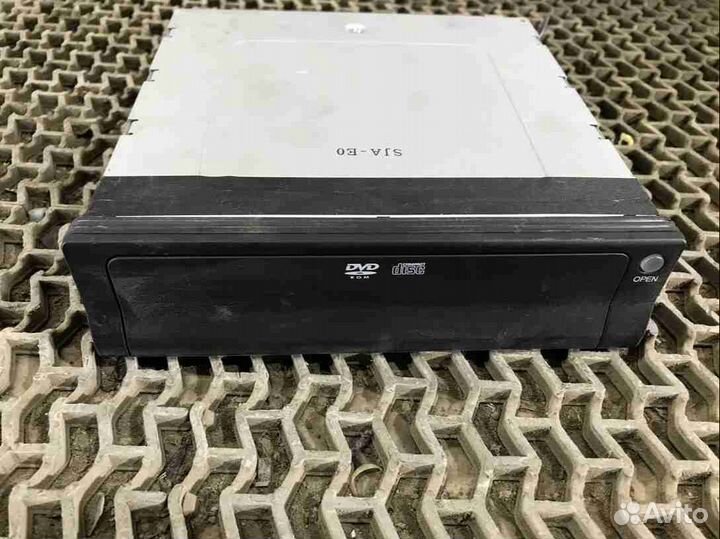 DVD-чейнджер Honda Legend 39540-SJA-E010