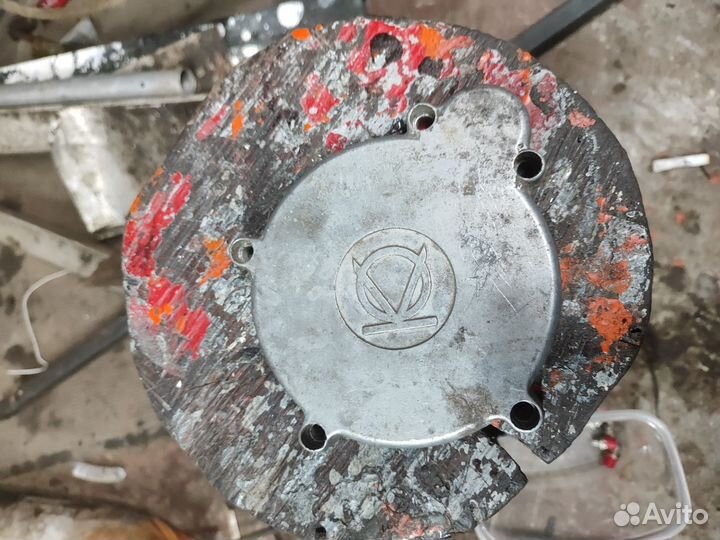 Крышка двигателя Д8 мопед рига