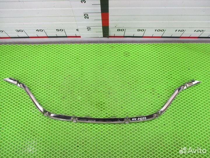 Накладка на решетку радиатора Renault Arkana