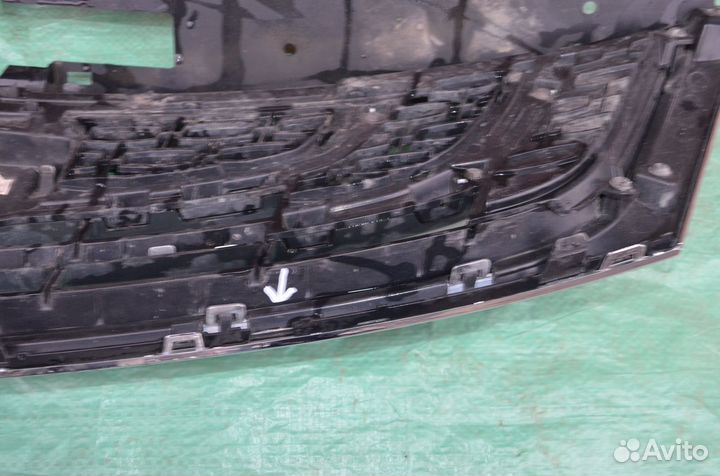 Решетка радиатора Geely Atlas