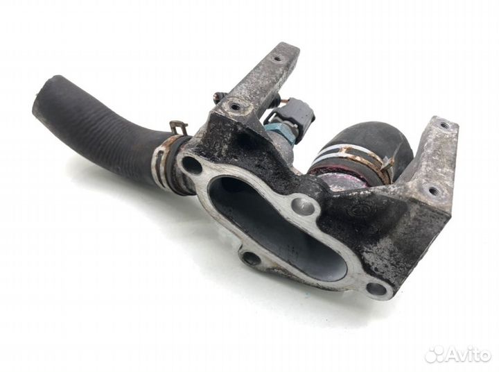 Фланец (тройник) системы охлаждения Ford Fiesta