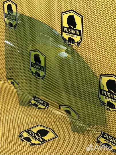 Стекло двери переднее правое Volkswagen Jetta A7