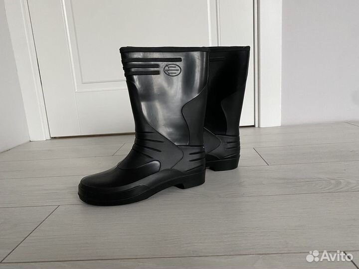 Резиновые сапоги на мальчика 36 новые