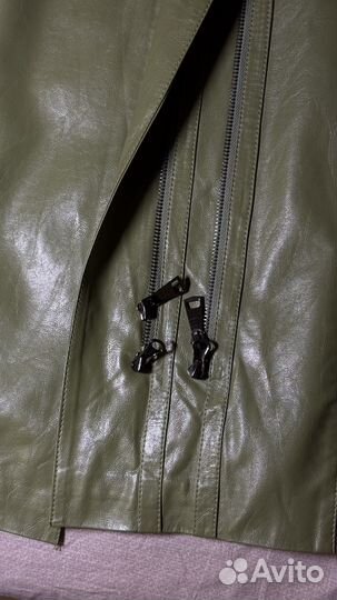 Плащ из экокожи женский