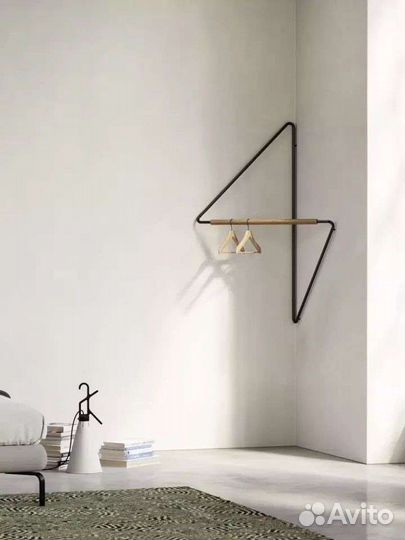 Вешалка для одежды настенная