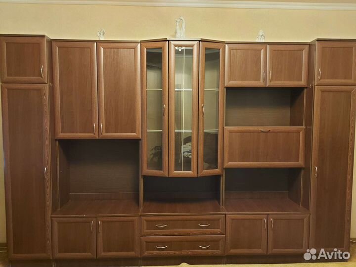 Стенка в гостиную бу