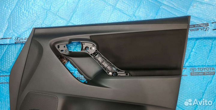Дверная карта Тойота Версо передняя правая 09-12