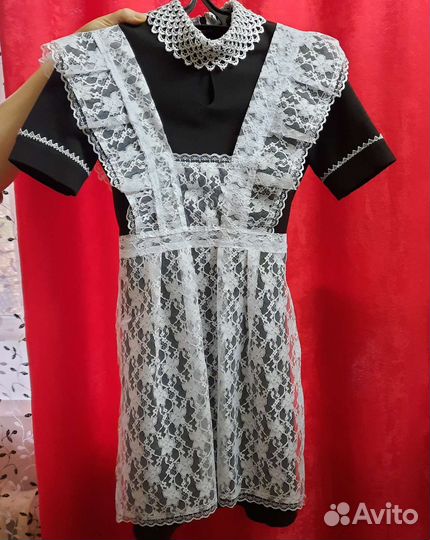 Школьное платье с фартуком