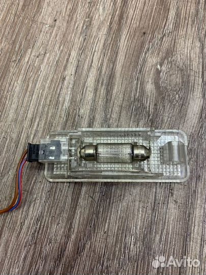 Плафон салона задний правый Bmw 5 Series (E39)