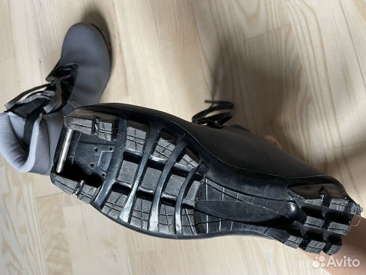 Лыжные ботинки