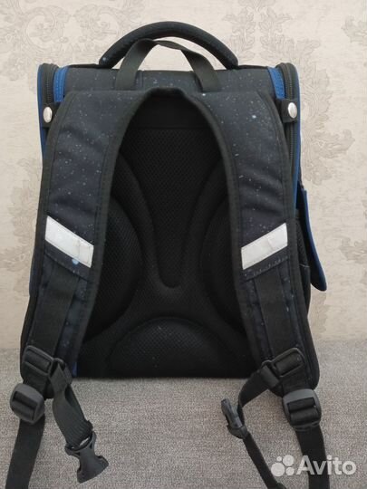 Ранец школьный и пенал для мальчика