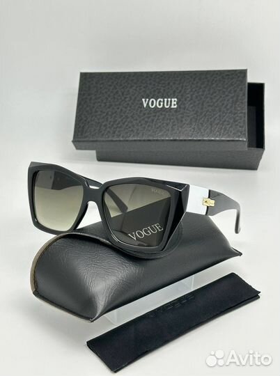 Солнцезащитные очки vogue