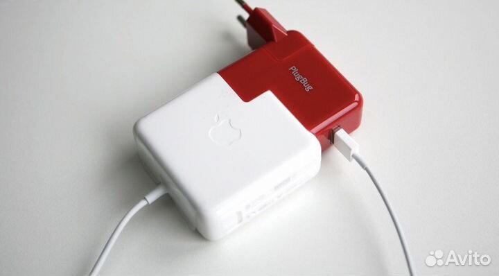 Международный адаптер Twelve South PlugBug с USB