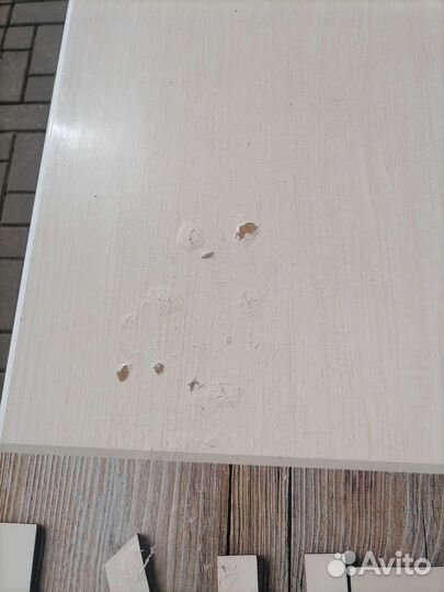 Кухонный стол и стулья