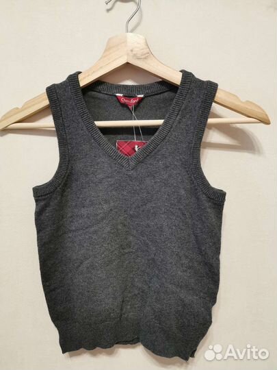 Серая жилетка для девочки новая, размер 122 см