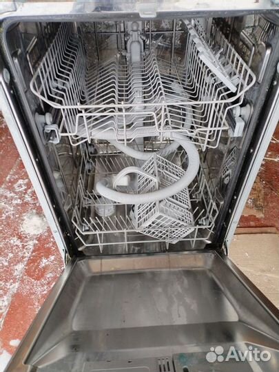 Посудомоечная машина 45 см встраиваемая Аристон