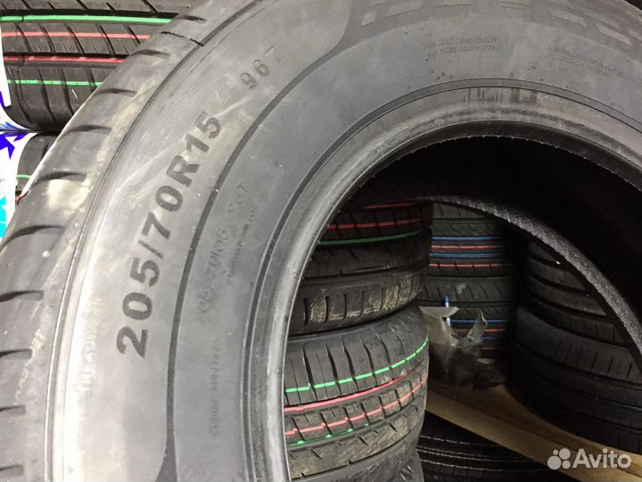 DoubleStar Maximum DH08 205/70 R15