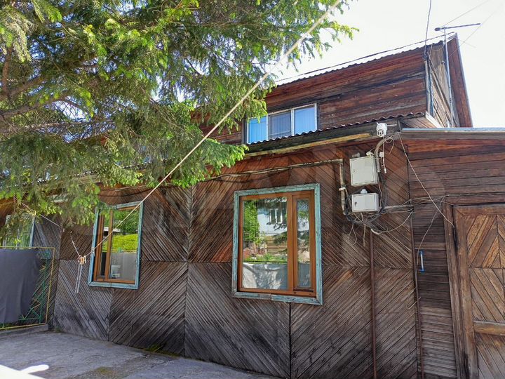 Дом 224,8 м² на участке 8,5 сот.