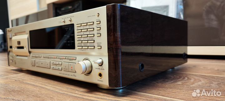DAT дека Sony DTC-77ES