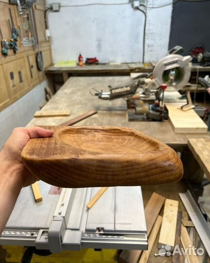 Чашка поднос из массива дуба