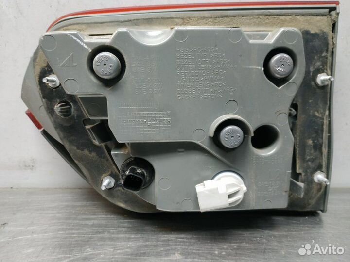 Фонарь задний левый Jeep Grand Cherokee WK2