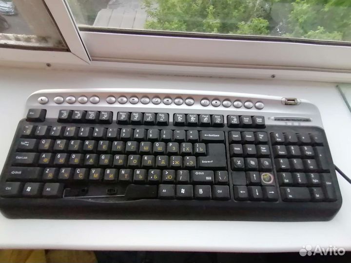 Клавиатура мультимедиа