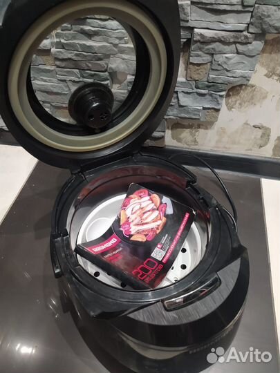 Продам мультиварку Redmond