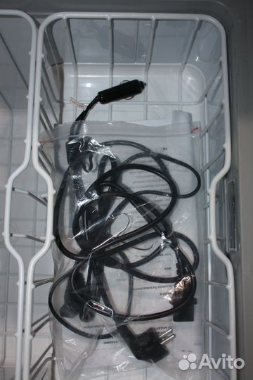 Автохолодильник Dometic CoolFreeze CFX 100W