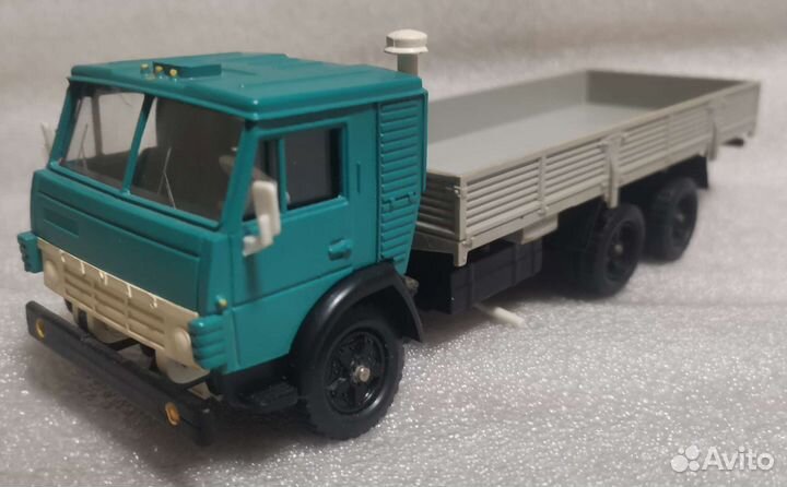 Модель камаз 53212 ранний под винт 1:43 элекон
