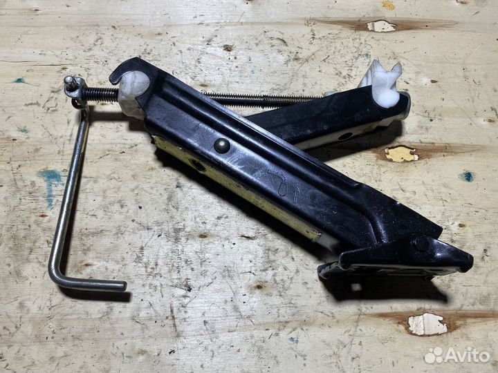 Домкрат штатный Opel Corsa C Арт. 77480