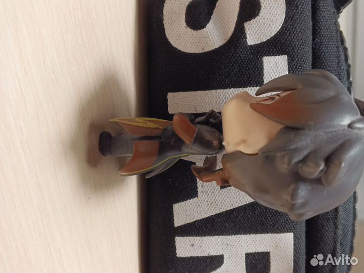 Фигурка Чжун ли из Genshin impact