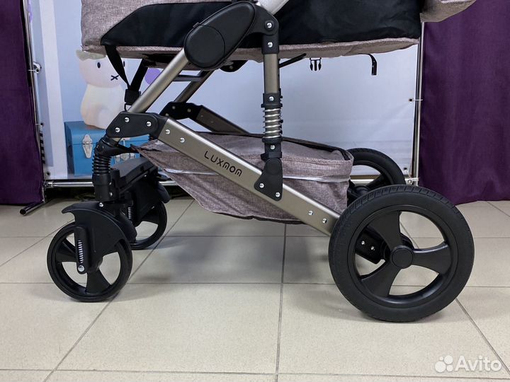 Коляска всесезонная