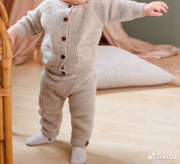 Вязаный комплект для новорожденного