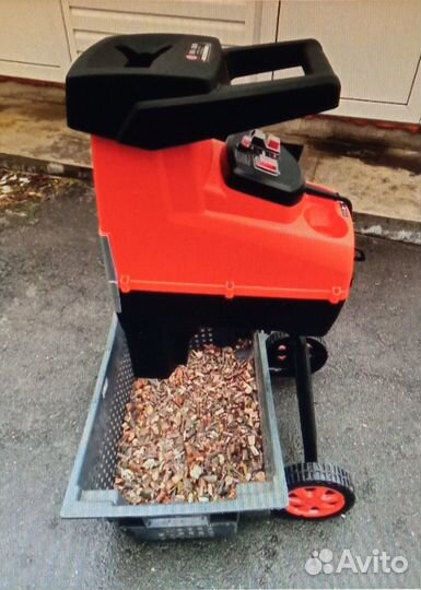 Эл. садовый измельчитель 