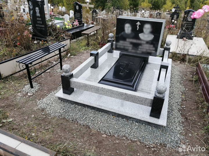 Памятники