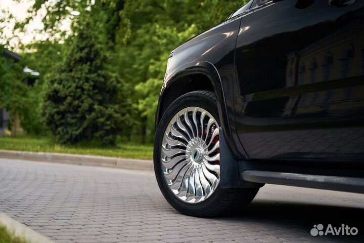 Кованые диски Maybach R22 на Chevrolet Tahoe